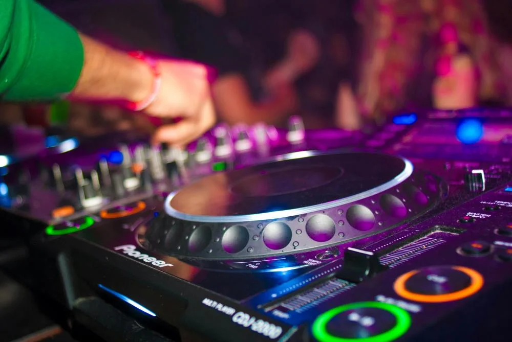 wedding anniversary dj