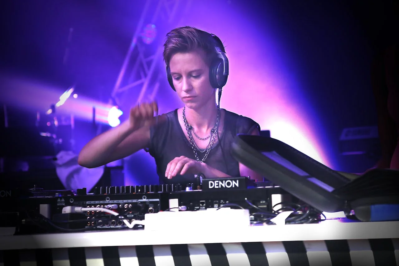 How Much Does a Wedding DJ Usually Cost?